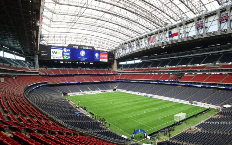 小胖预言曼,联足总杯可,击败曼城,新葡京,新葡京app,新葡京娱乐,新普京赌场